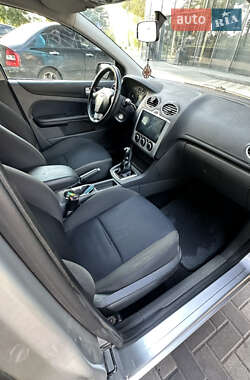 Хэтчбек Ford Focus 2007 в 