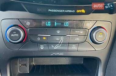 Седан Ford Focus 2017 в 