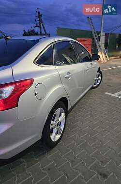Седан Ford Focus 2014 в 