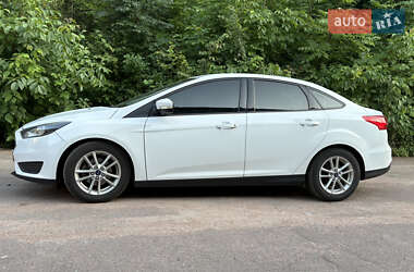 Седан Ford Focus 2016 в 