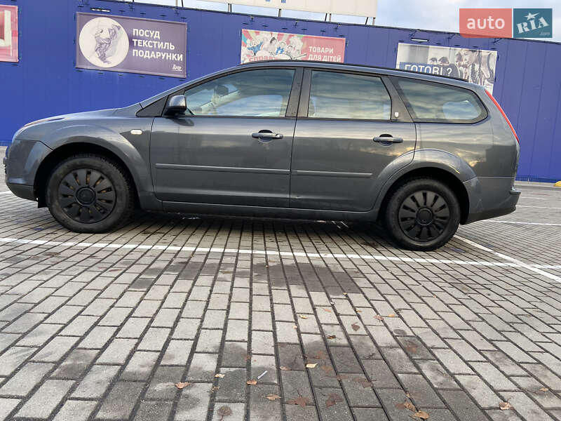 Універсал Ford Focus 2005 в Нововолинську
