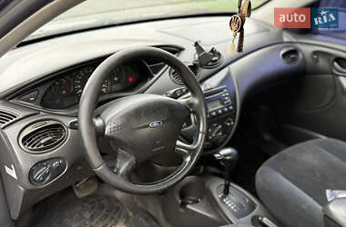 Седан Ford Focus 2001 в 