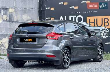 Хэтчбек Ford Focus 2015 в 