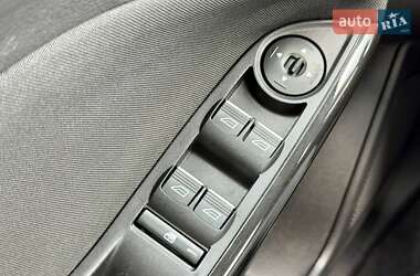 Хэтчбек Ford Focus 2015 в 