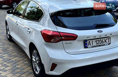 Хэтчбек Ford Focus 2019 в 