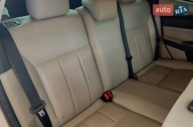 Хэтчбек Ford Focus 2012 в 