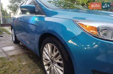 Хэтчбек Ford Focus 2014 в 