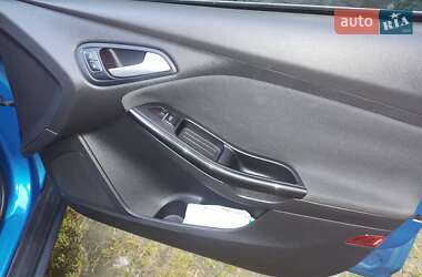 Хэтчбек Ford Focus 2014 в 