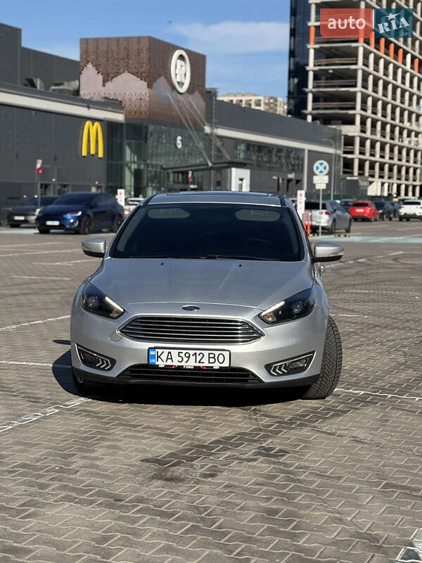 Седан Ford Focus 2018 в 