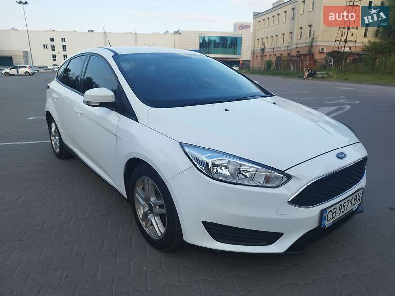 Хетчбек Ford Focus 2015 в Чернігові