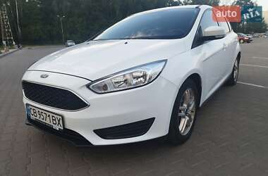 Хэтчбек Ford Focus 2015 в 