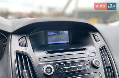 Седан Ford Focus 2016 в 