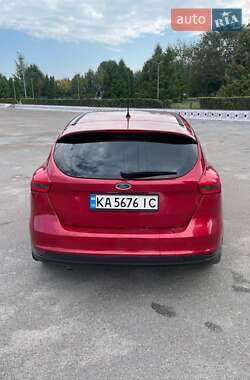 Хэтчбек Ford Focus 2015 в 