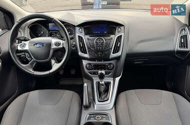 Хэтчбек Ford Focus 2014 в 