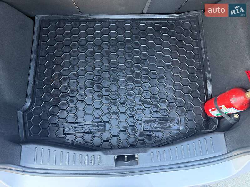 Хэтчбек Ford Focus 2013 в Одессе фото 10 Хэтчбек Ford Focus 2013 в Одессе