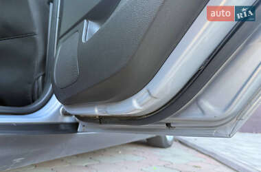 Хэтчбек Ford Focus 2013 в 