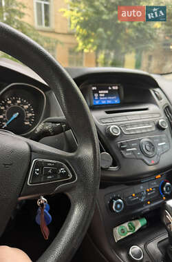 Хэтчбек Ford Focus 2016 в 