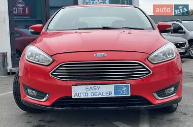 Седан Ford Focus 2015 в 