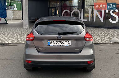 Хэтчбек Ford Focus 2015 в 