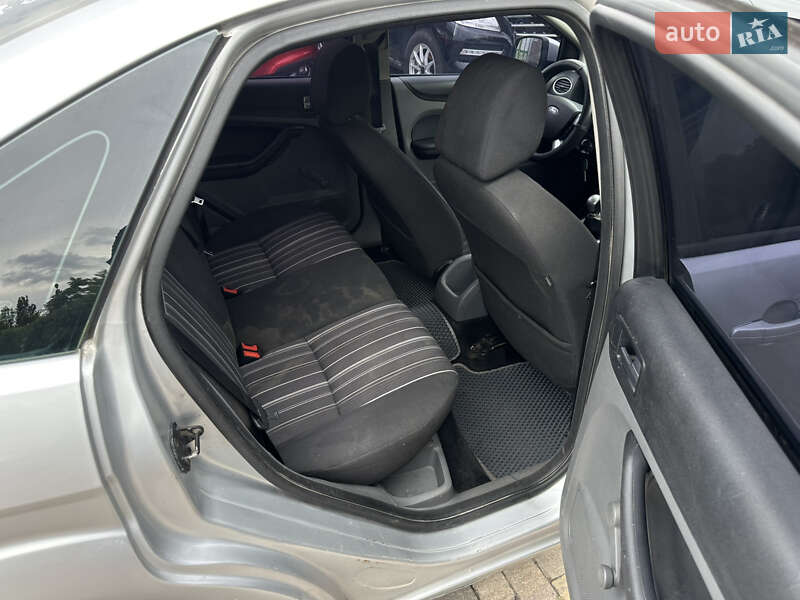Седан Ford Focus 2008 в Киеве