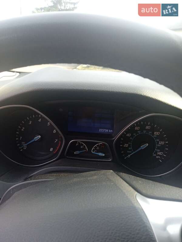 Седан Ford Focus 2013 в Ромнах