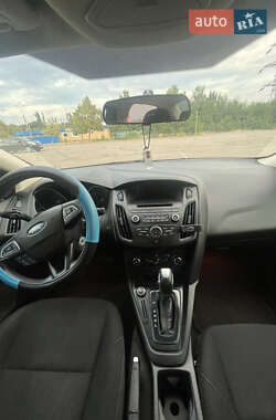 Седан Ford Focus 2015 в 