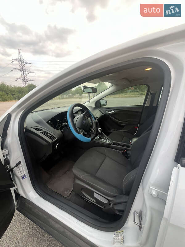 Седан Ford Focus 2015 в Днепре фото 21 Седан Ford Focus 2015 в Днепре