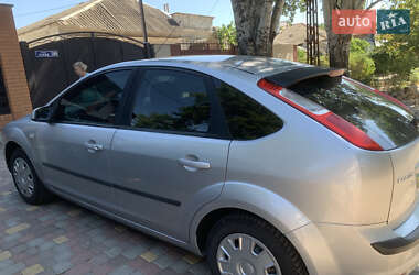 Хэтчбек Ford Focus 2006 в 