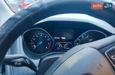 Седан Ford Focus 2016 в 