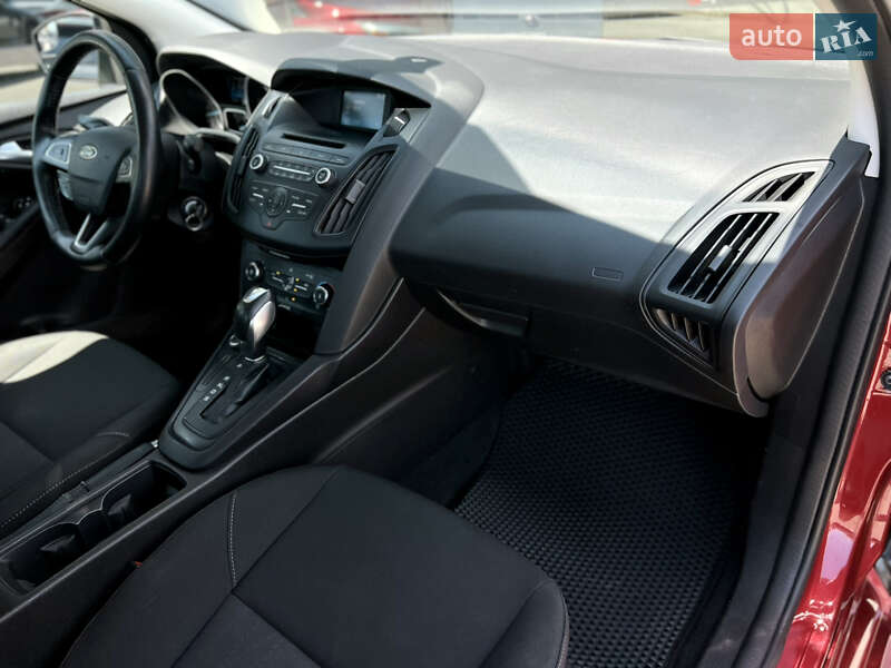 Седан Ford Focus 2015 в Одесі