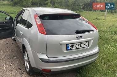 Хэтчбек Ford Focus 2006 в 