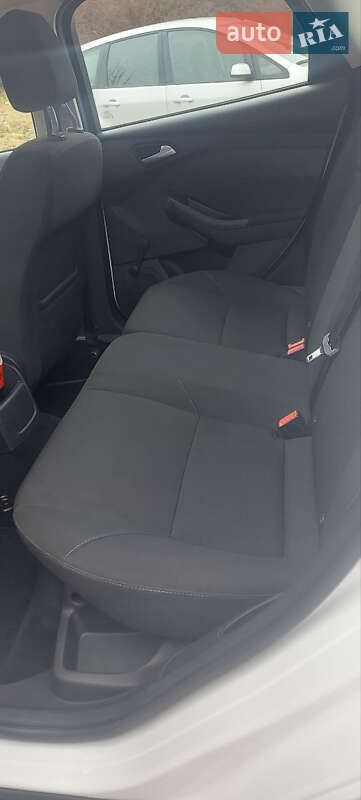 Універсал Ford Focus 2015 в Львові фото 18 Універсал Ford Focus 2015 в Львові