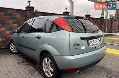 Хэтчбек Ford Focus 1999 в 
