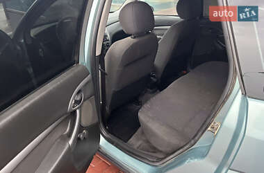 Хэтчбек Ford Focus 1999 в 