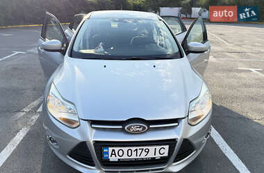 Седан Ford Focus 2011 в 