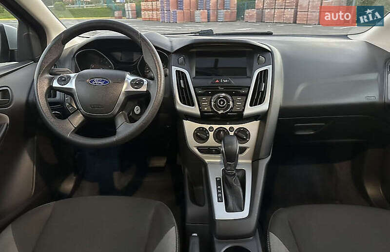 Седан Ford Focus 2011 в Ужгороді