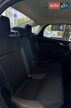Седан Ford Focus 2014 в 