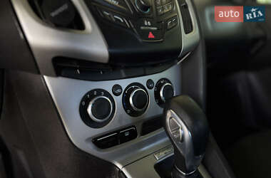 Седан Ford Focus 2014 в 