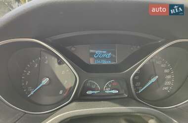 Хэтчбек Ford Focus 2014 в 