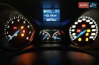 Хэтчбек Ford Focus 2013 в 