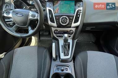 Хэтчбек Ford Focus 2013 в 