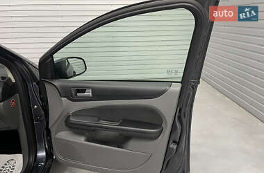 Универсал Ford Focus 2010 в 
