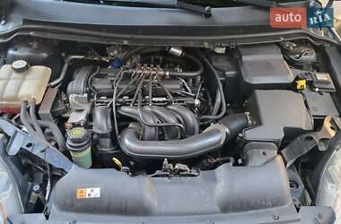 Хэтчбек Ford Focus 2010 в 