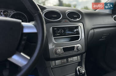 Хэтчбек Ford Focus 2009 в 