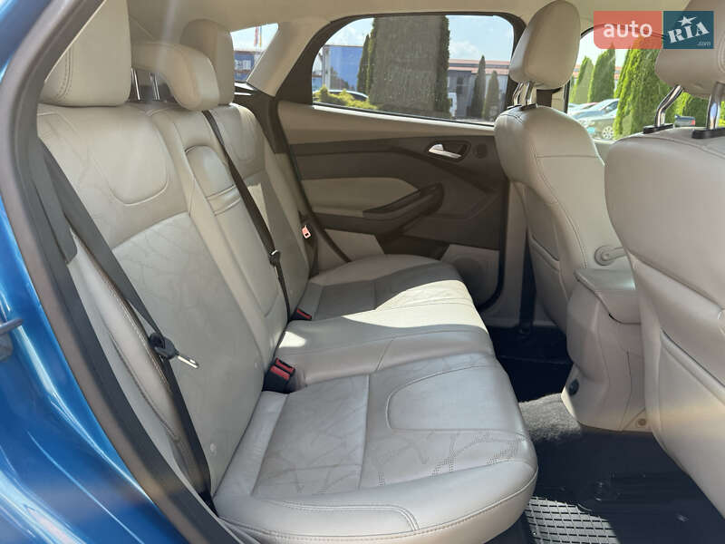 Хэтчбек Ford Focus 2012 в Городке