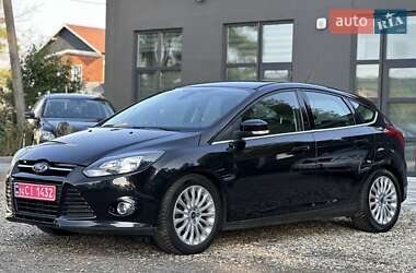 Хэтчбек Ford Focus 2012 в 