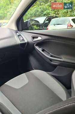 Седан Ford Focus 2012 в 
