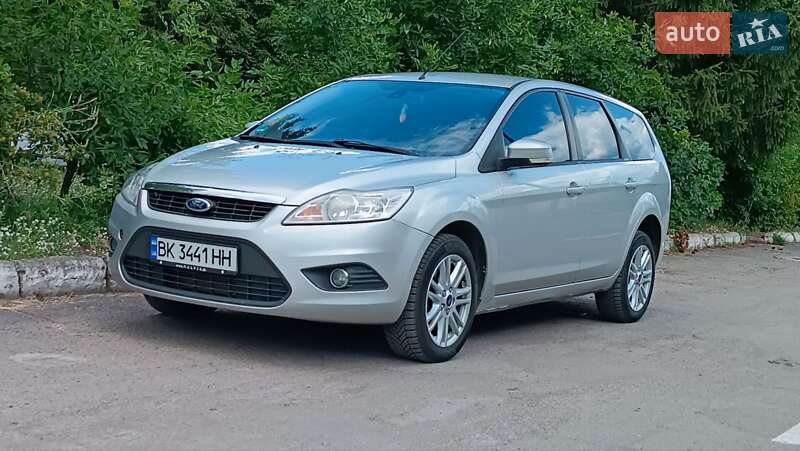 Універсал Ford Focus 2010 в Сарнах