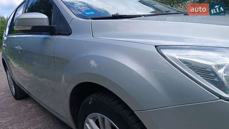 Універсал Ford Focus 2010 в Сарнах