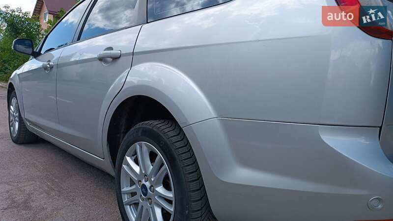 Універсал Ford Focus 2010 в Сарнах